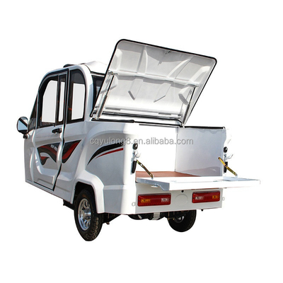 Tricycle électrique entièrement fermé pour traîner des marchandises 60V Voltage 30-50km kilométrage