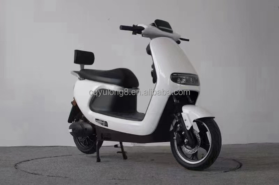 Prix abordable 72V 20AH 1200w 1500w 2000w CKD moto électrique avec pédales frein à disque