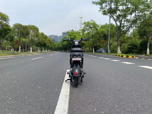 60V à grande vitesse moto électrique de la ville Moped avec moteur puissant et affichage LCD
