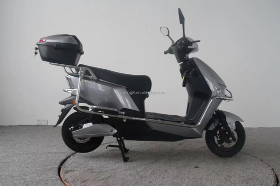 Motocyclette électrique certifiée CEE de 3000 W avec batterie au lithium amovible et frein à disque