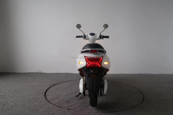 500W/1000W/1500W/2000W Scooter électrique à moteur sans balai pour adultes Max. Vitesse 40 60km/h