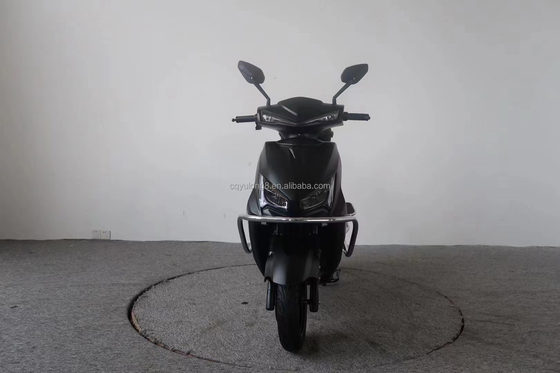 Motorcycle électrique à frein à disque avec 1000W/2000W/3000W de puissance moteur et pneu 3.0-10