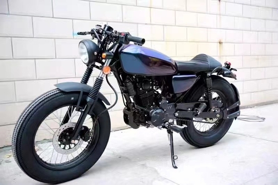 Motos électriques rétro pour la conduite de rue 10 pouces pneu 6-8 heures de charge