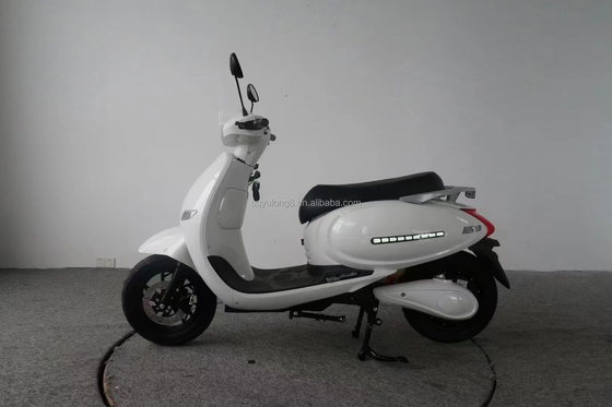 Charge maximale 200 kg Sport Haute puissance 800W 20AH Vélo électrique/Scooter électrique Motocycle type Streetbikes