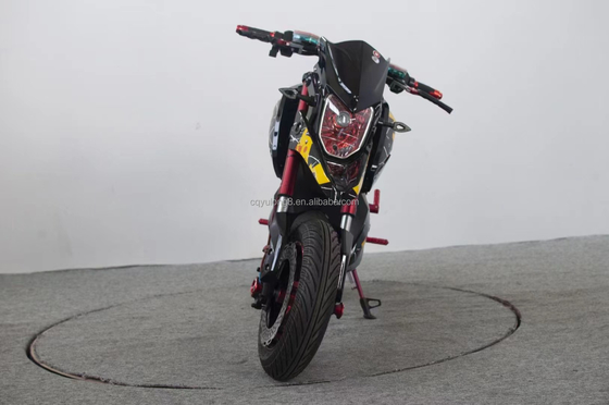 Modèle cool Motocycle 1000W 1500W Off-Road Retro Motocycle avec option de personnalisation